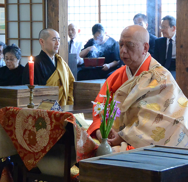 令和元年5月24日、米泉寺本堂において厳修された大般若・施餓鬼法要