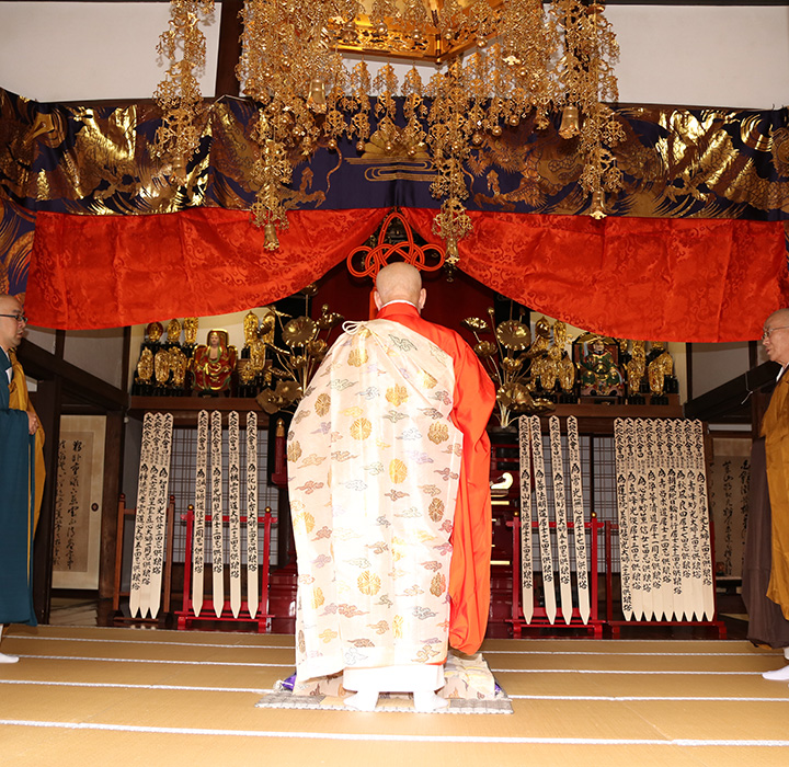 令和2年10月18日、米泉寺本堂において厳修された施餓鬼法要