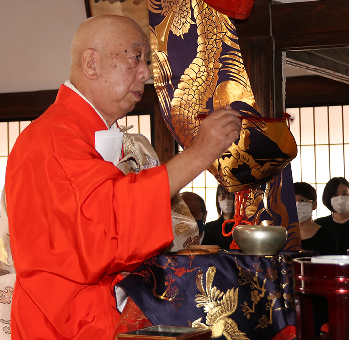 令和2年10月18日、米泉寺本堂において厳修された施餓鬼法要