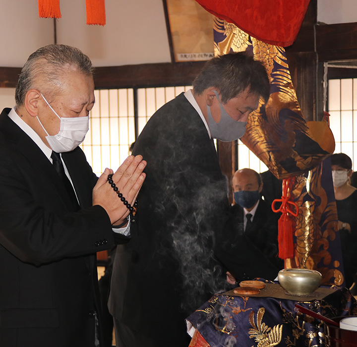 令和2年10月18日、米泉寺本堂において厳修された施餓鬼法要