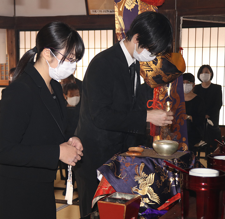 令和2年10月18日、米泉寺本堂において厳修された施餓鬼法要