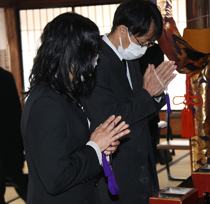 令和3年5月24日、米泉寺本堂において厳修された施餓鬼回向